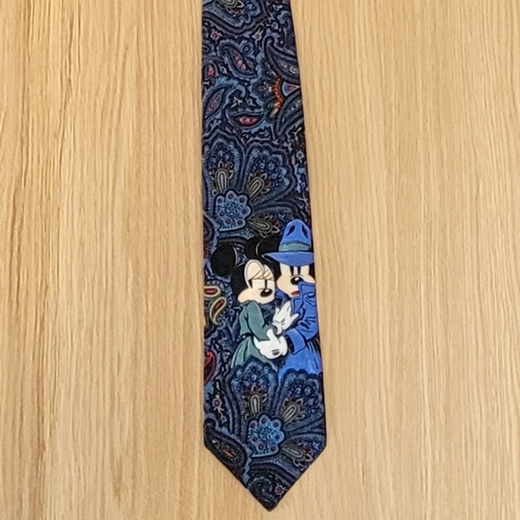 Vintage paisley Mickey & Minnie tie - Picture 1 of 3